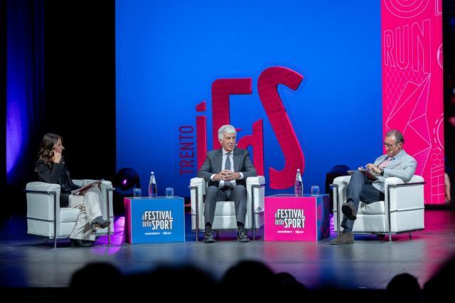 1728813829886028111.jpg 1.jpg