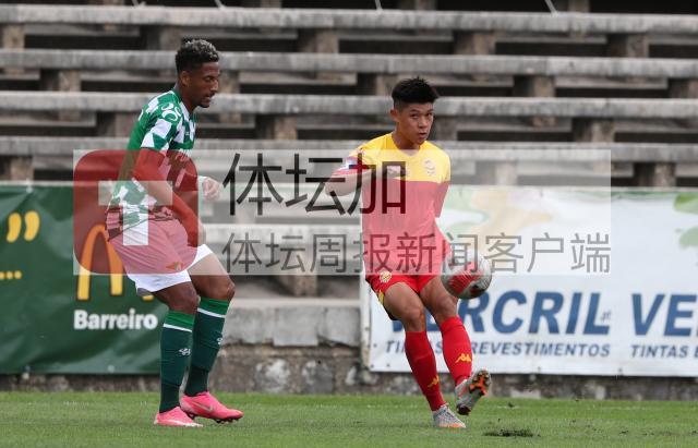 1668976748975099565.jpg 王鑫海在葡乙赛场.jpg