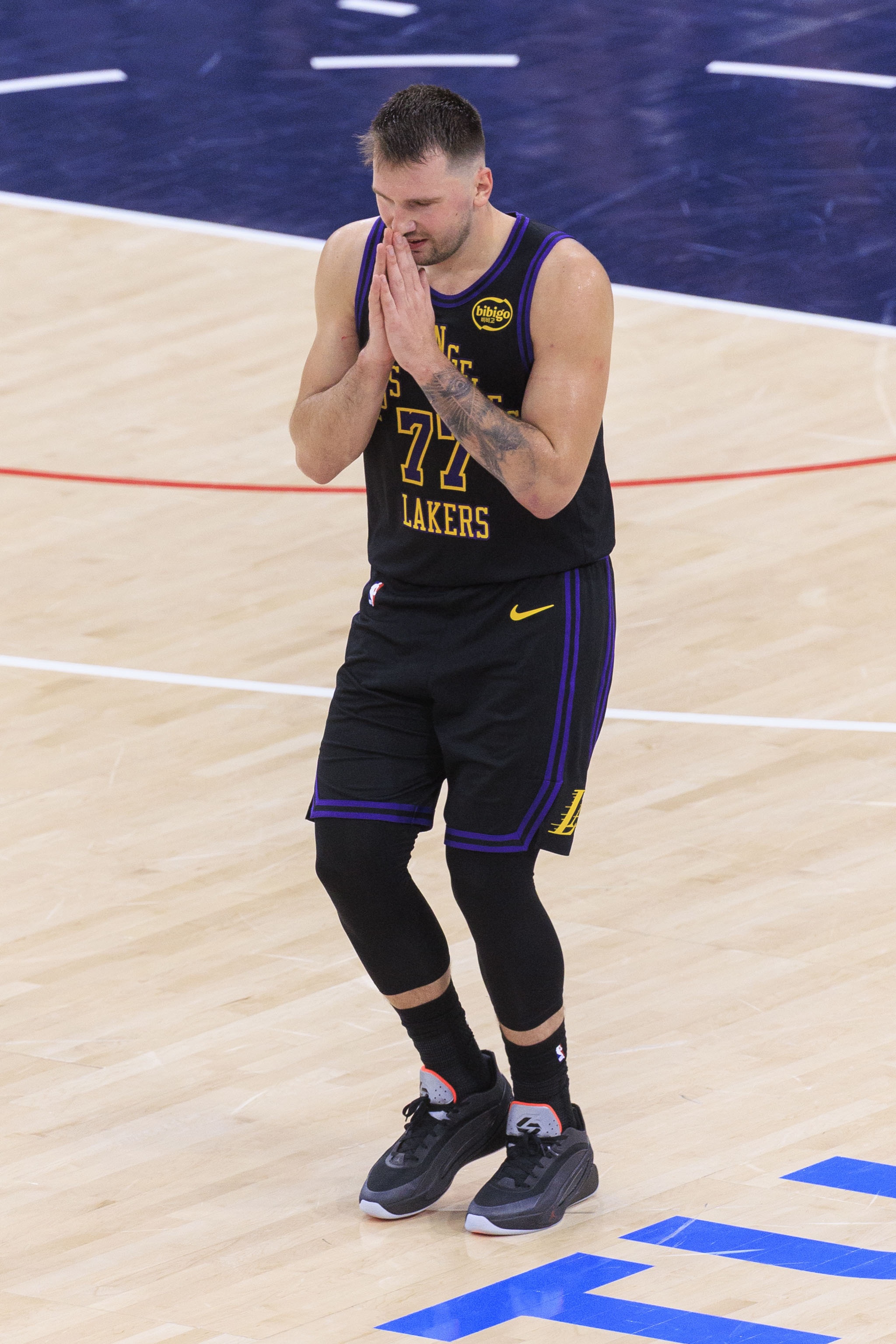 开云-Skip：东契奇最后拒投空位三分 因为他知道他三分不行 这没人提？